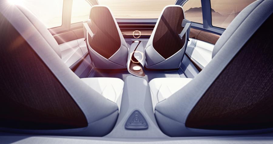 Интерьер Volkswagen I.D. Vizzion 2018 года  (фото 5 из 19)